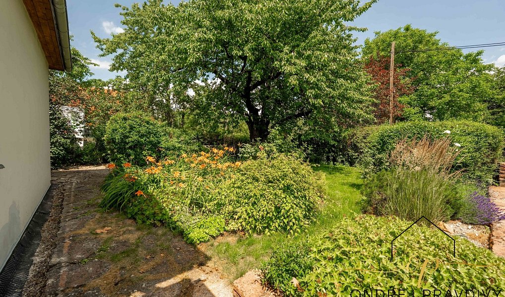 Prodej domu 237 m² s pozemkem 1 360 m², Liteň – náhled fotky 33