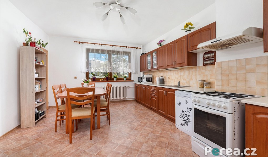 Prodej domu 251 m² s pozemkem 1 060 m², Valašské Klobouky – náhled fotky 5