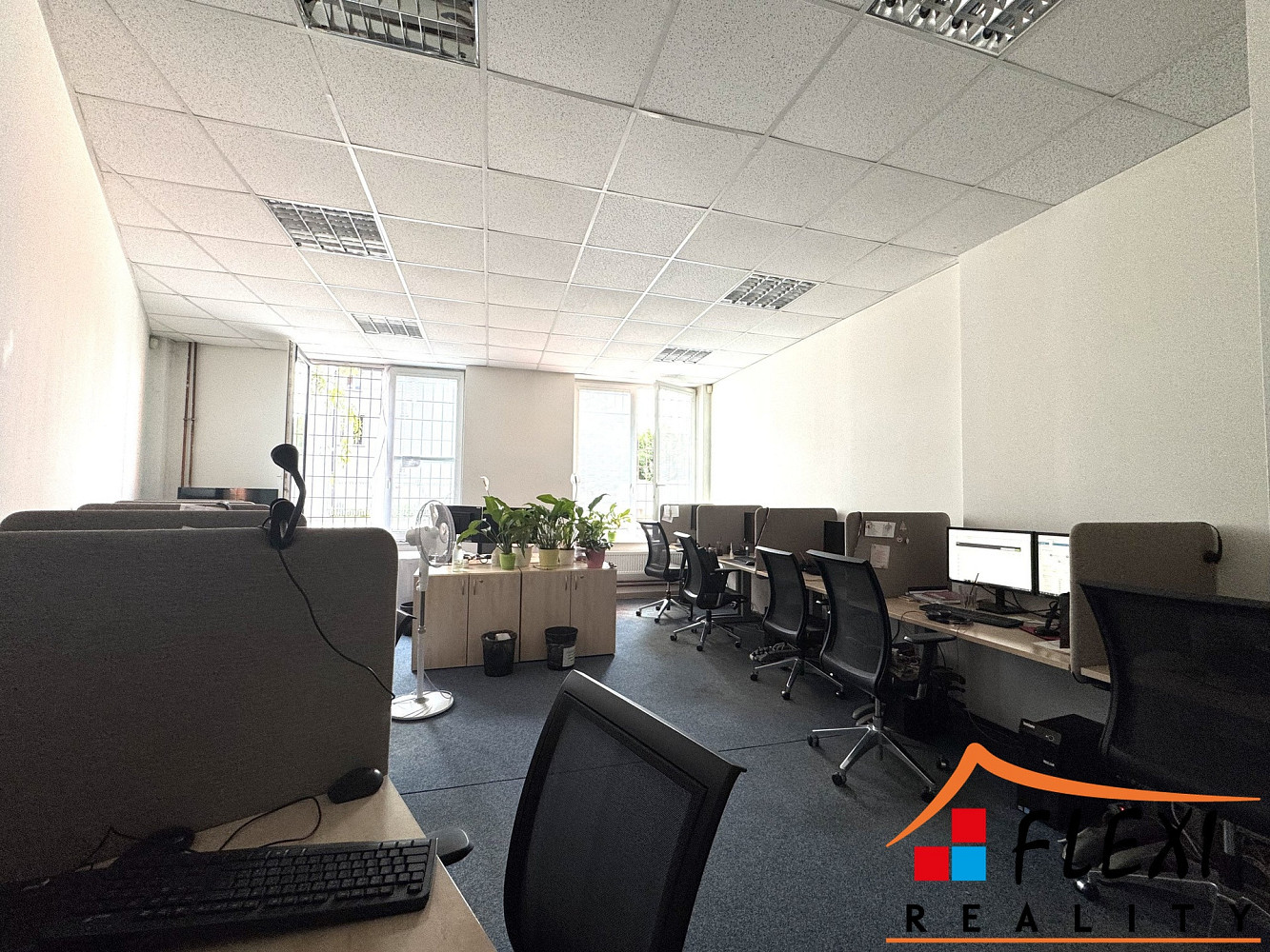 Pronájem kanceláře 83 m² – fotografie 4