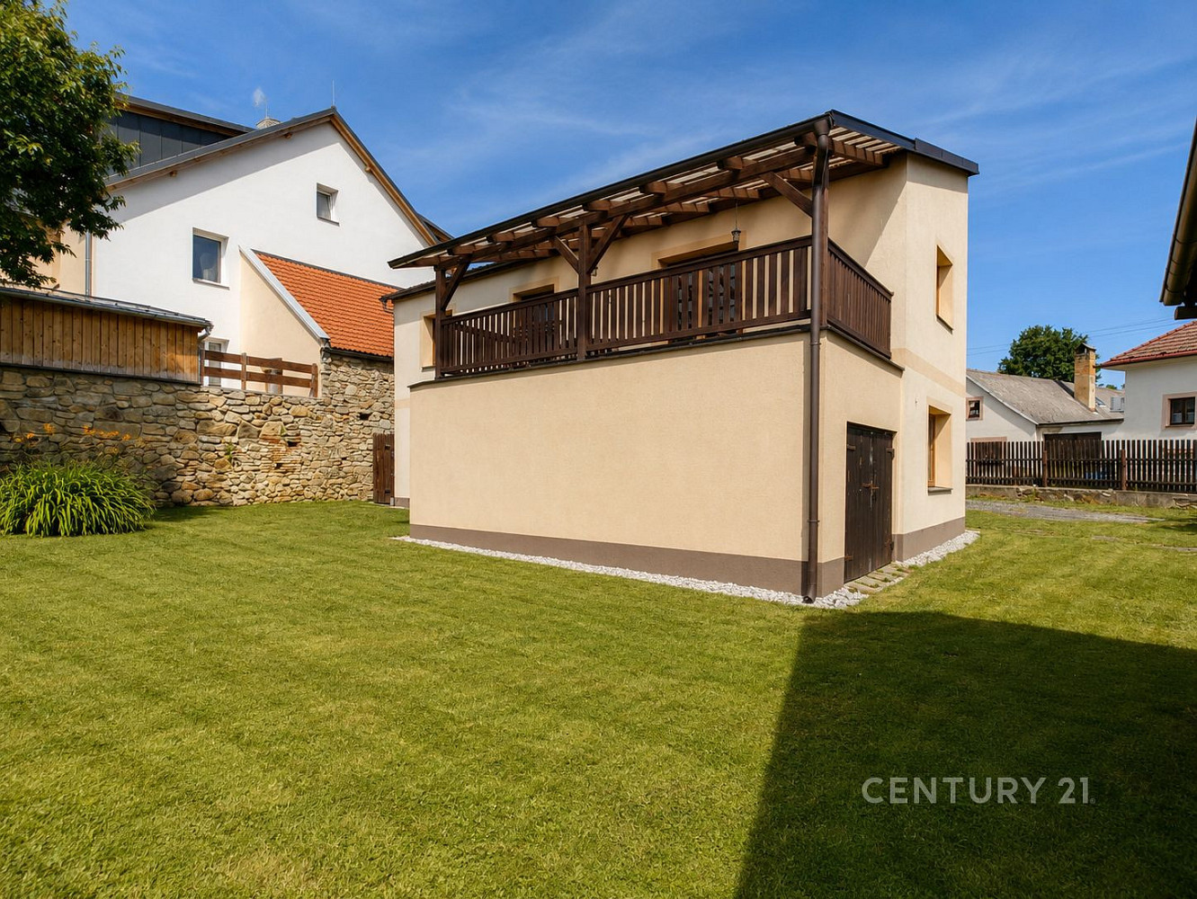 Prodej domu 238 m² s pozemkem 1 086 m² – fotografie 3