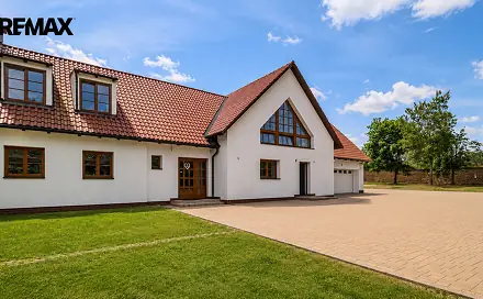 Prodej domu 1 200 m² s pozemkem 32 000 m², K Hájům, Cheb - Háje