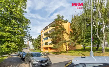 Prodej bytu 1+kk 26 m², Všehlušická, Slaný, okres Kladno