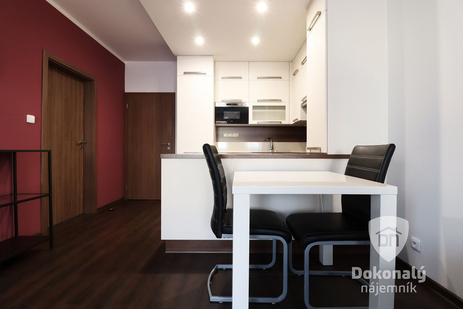 Pronájem bytu 2+kk 49 m² – fotografie 2