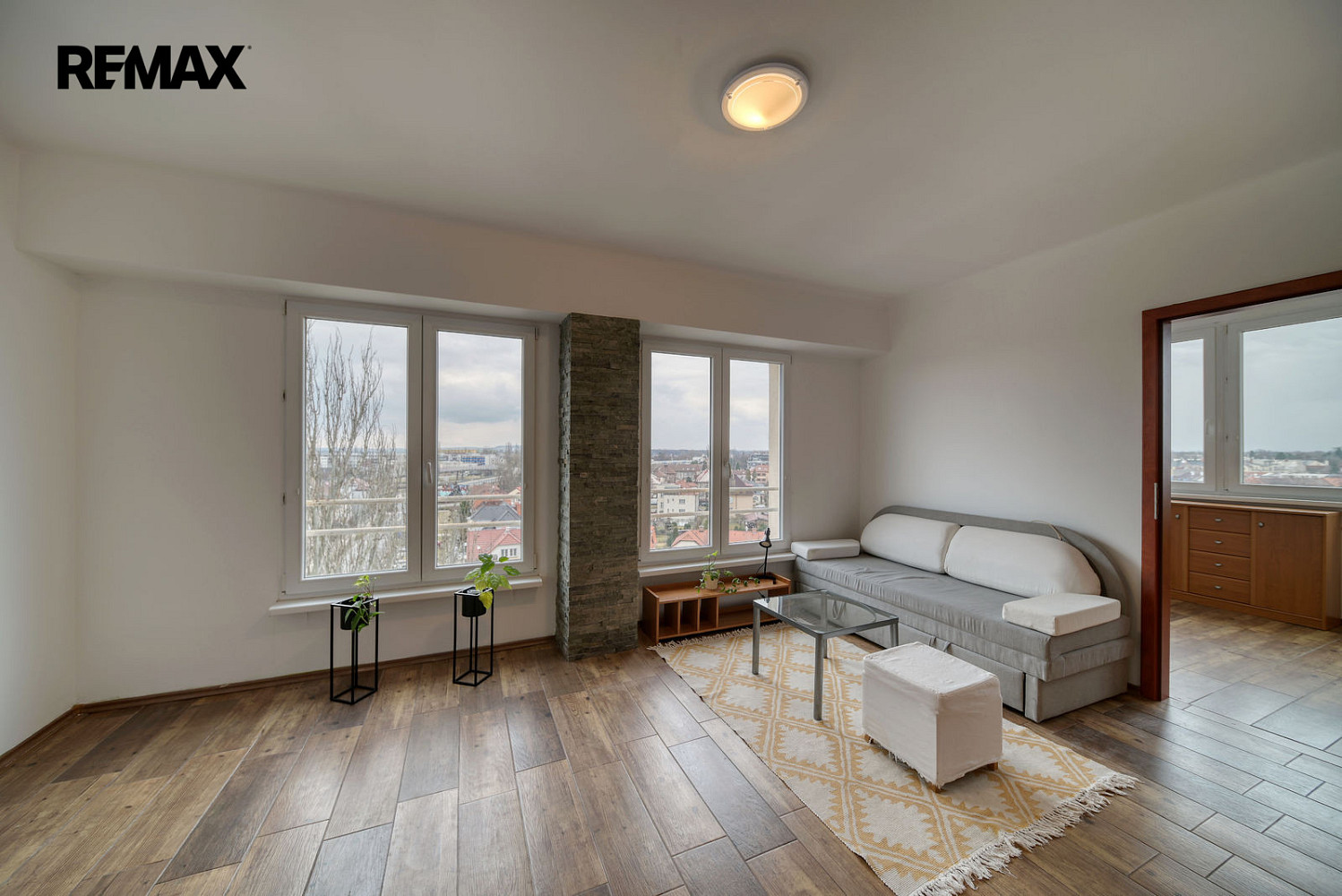 Pronájem bytu 3+1 58 m² — photo 2