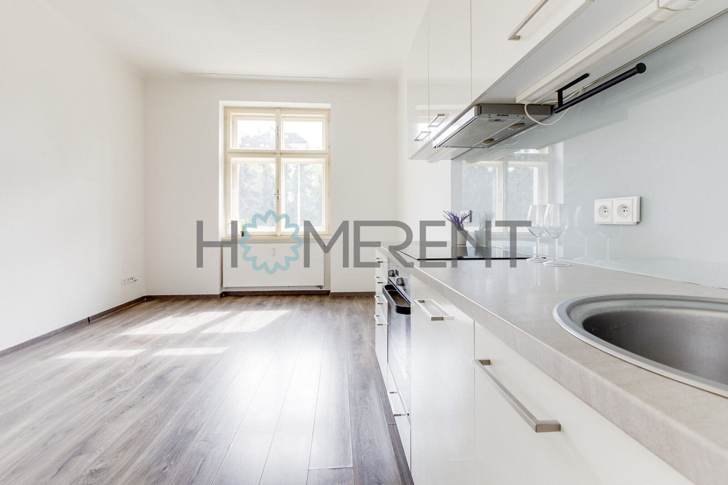 Pronájem bytu 2+kk 48 m² – fotografie 2