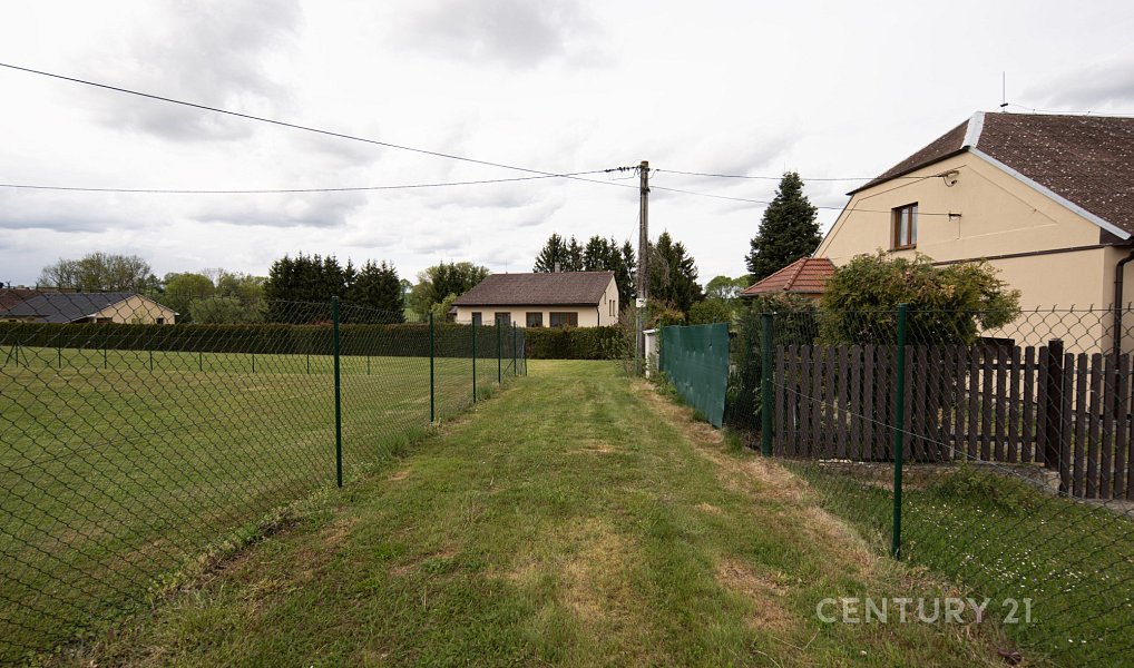 Prodej stavebního pozemku 1 330 m², Meclov – náhled fotky 5