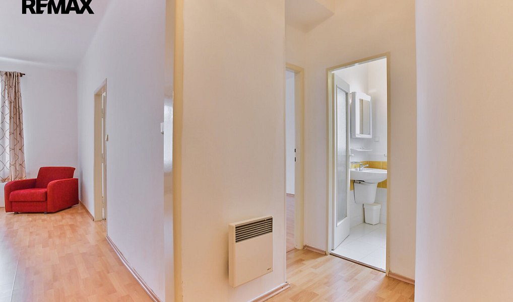 Prodej domu 210 m² s pozemkem 385 m², Praha – náhled fotky 10