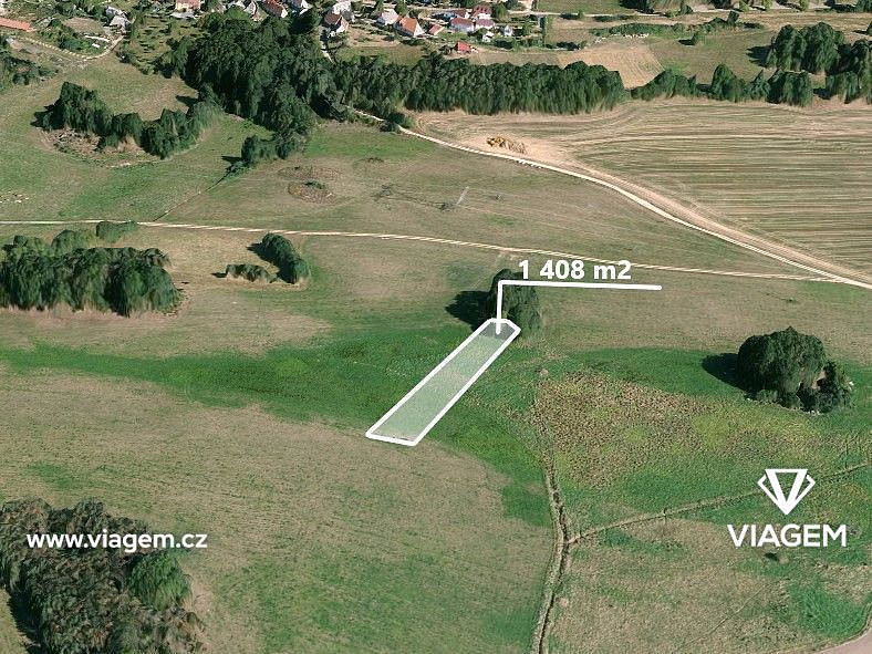 Prodej pole 1 095 m²