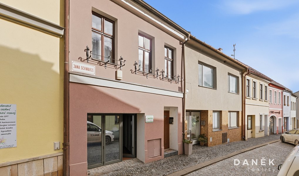 Prodej domu 210 m² s pozemkem 214 m², Ivančice – náhled fotky 42