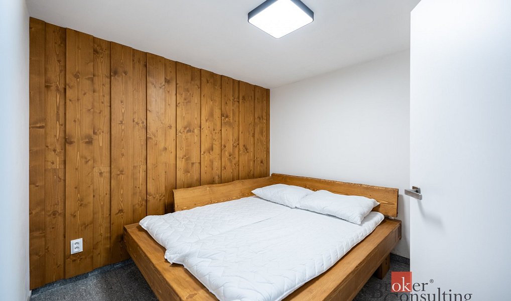 Prodej domu 214 m² s pozemkem 350 m², Trutnov – náhled fotky 9