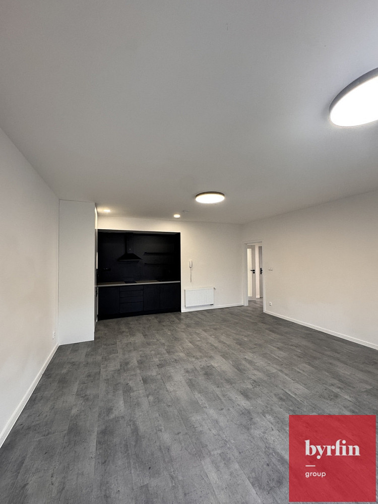 Pronájem bytu 2+kk 55 m² – fotografie 3