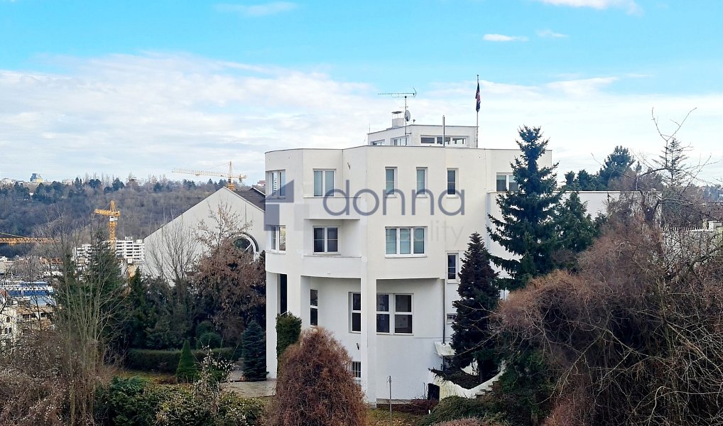Pronájem domu 839 m² s pozemkem 1 299 m², Praha – náhled fotky 19
