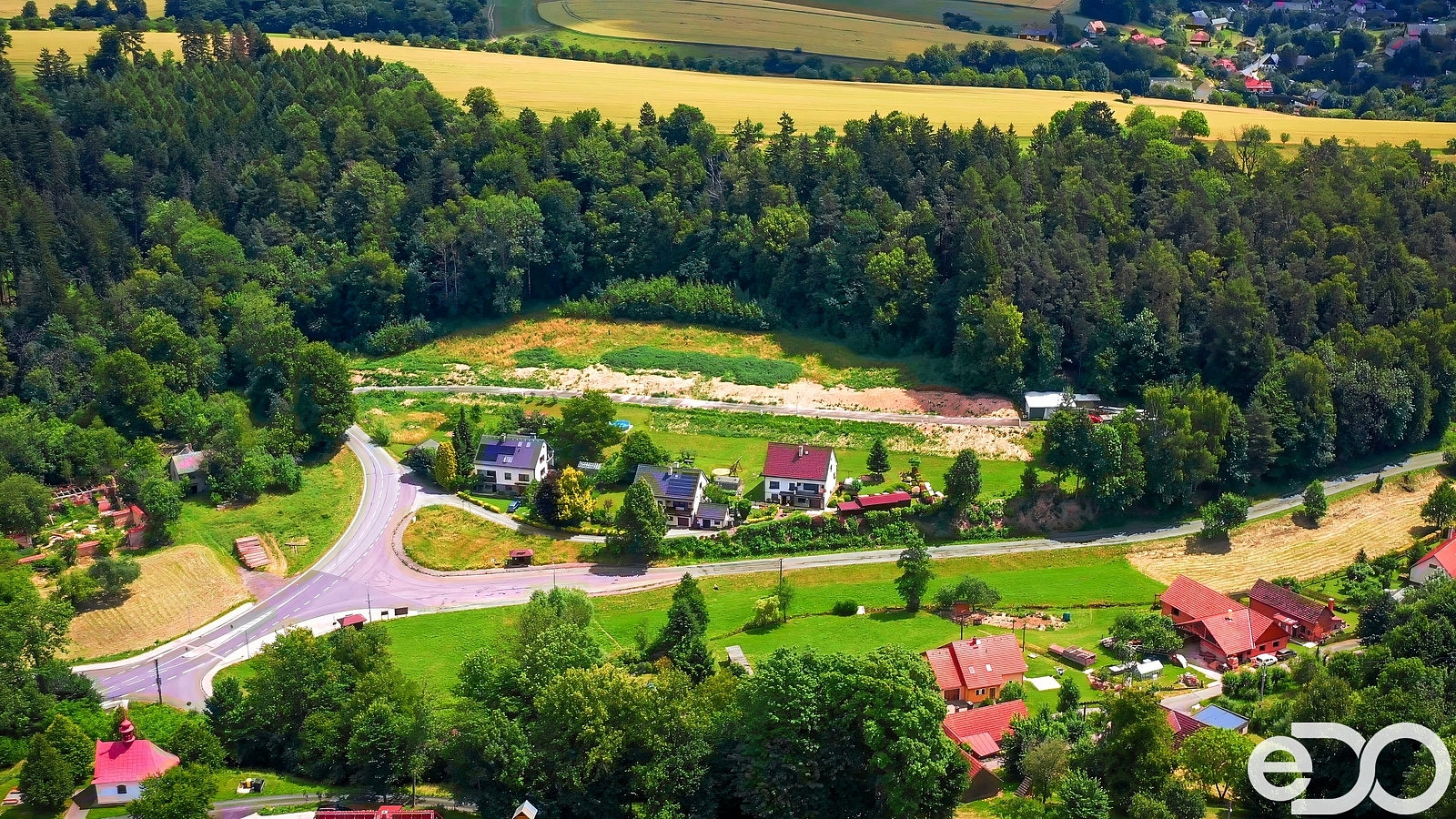 Prodej stavebního pozemku 753 m² – fotografie 3