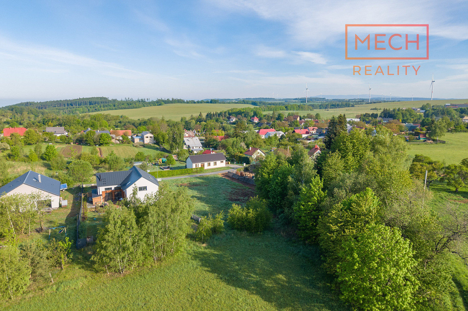 Prodej stavebního pozemku 1 941 m² – fotografie 4