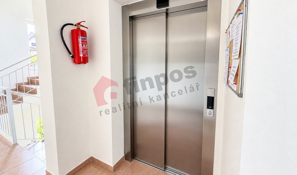 Pronájem bytu 1+kk 27 m², Mrač – náhled fotky 11