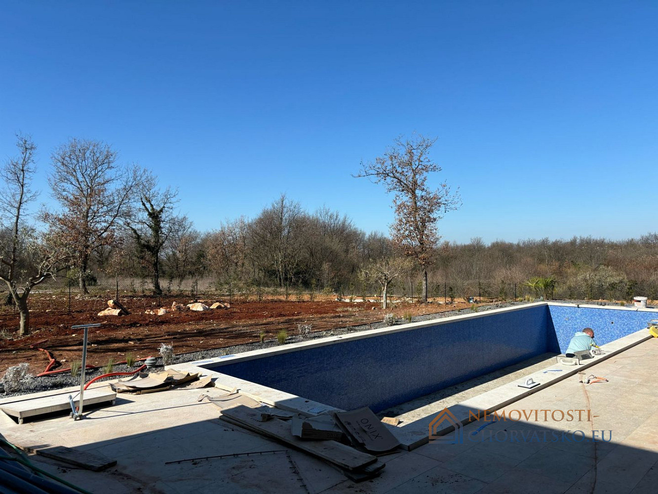 Prodej domu 189 m² s pozemkem 1 300 m² - Aanzicht 5