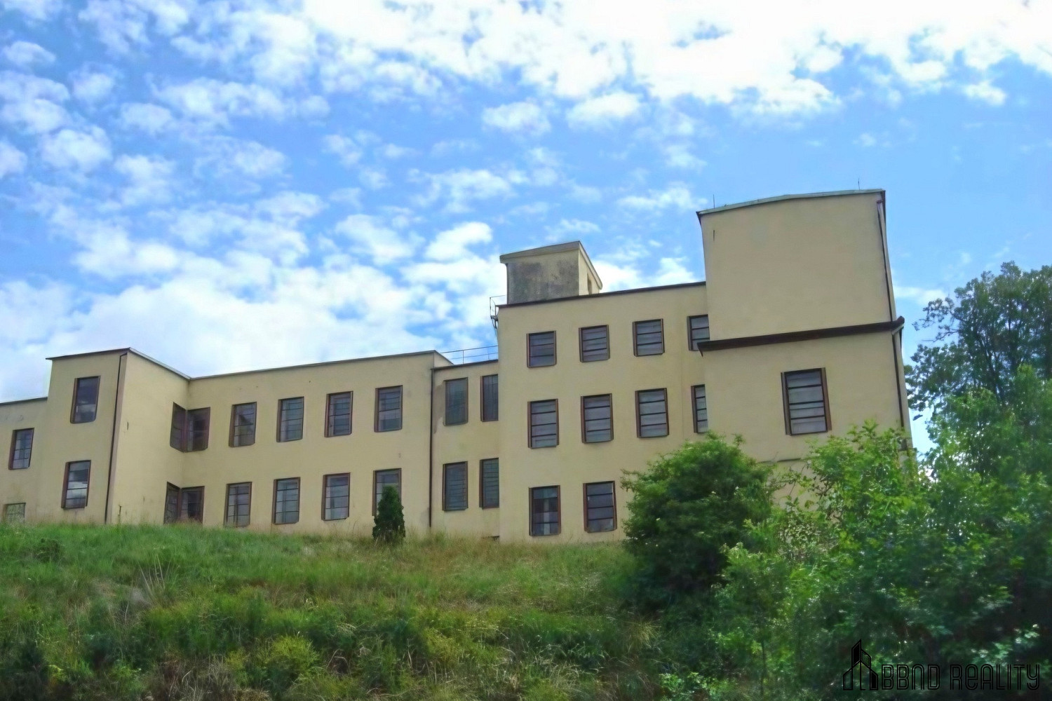 Pronájem výrobních prostor 3 768 m²