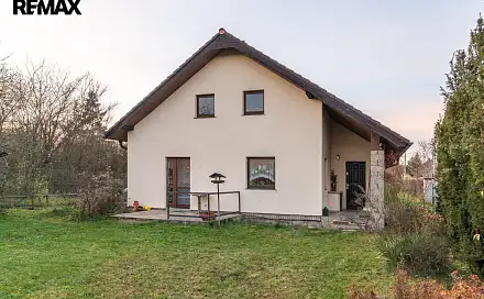 Prodej domu 150 m² s pozemkem 904 m², Varadov, Líšnice, okres Praha-západ