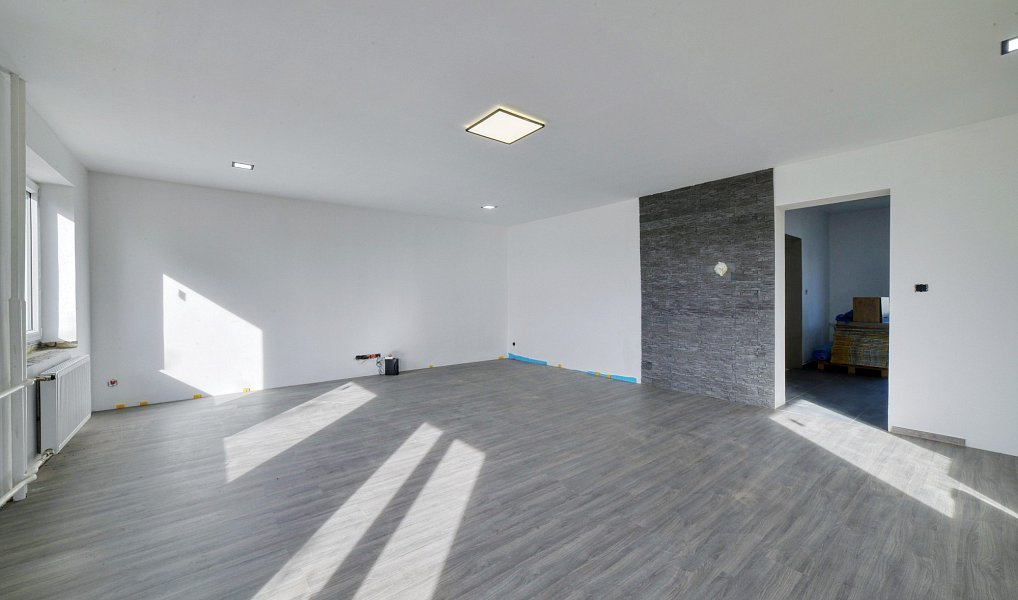 Prodej domu 203 m² s pozemkem 882 m², Hranice – náhled fotky 2