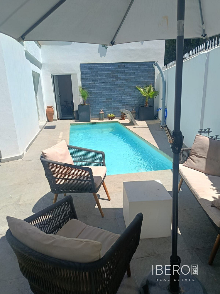 Prodej domu 215 m² s pozemkem 215 m²