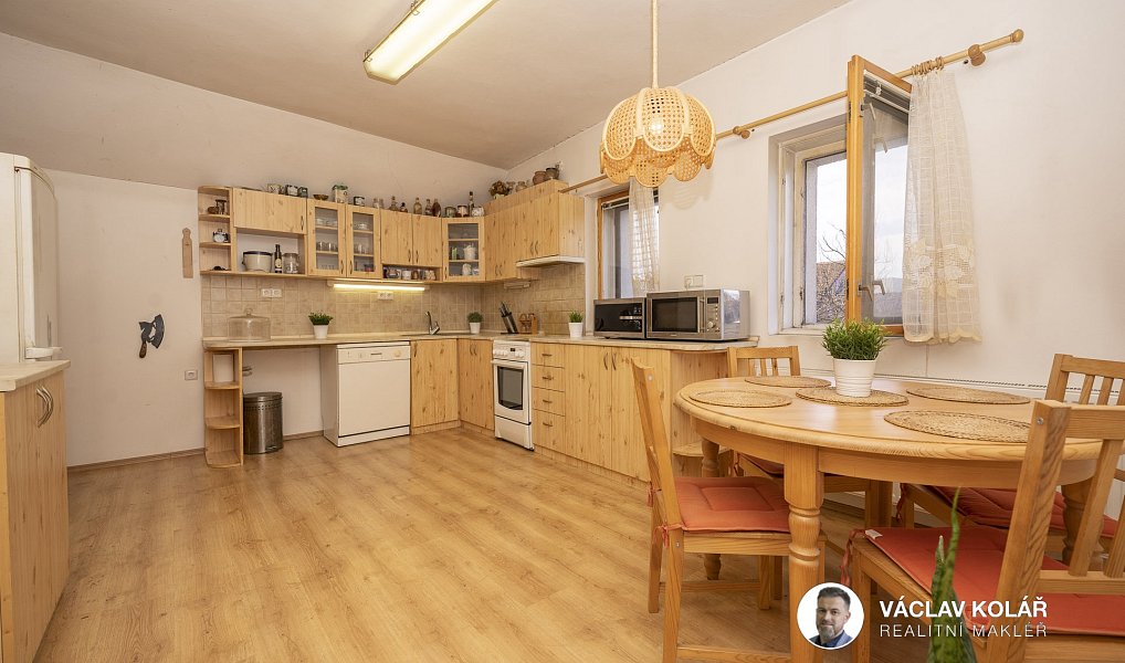 Prodej domu 196 m² s pozemkem 805 m², Stěžery – náhled fotky 29