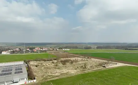 Prodej komerčního pozemku 13 821 m², Bezměrov, okres Kroměříž