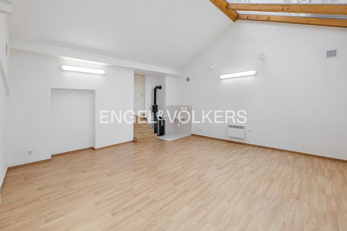Pronájem kanceláře 55 m² – fotografie 4