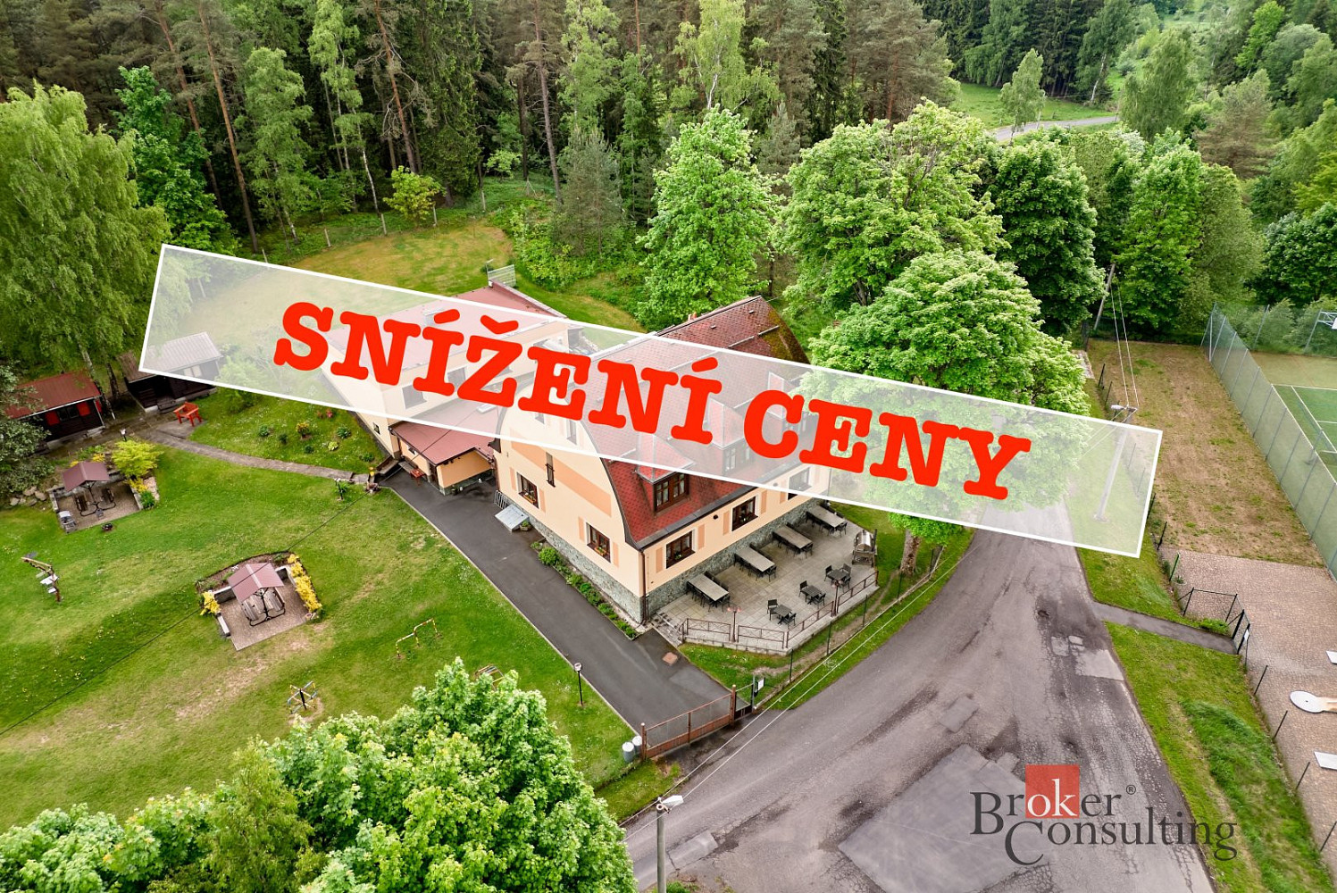 Prodej komerčního objektu (jiného typu) 800 m²
