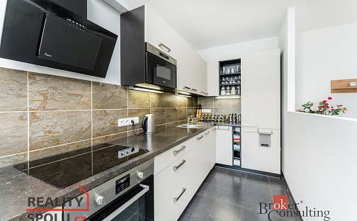 Prodej bytu 2+1 55 m², U Hřiště, Tuchoměřice, okres Praha-západ