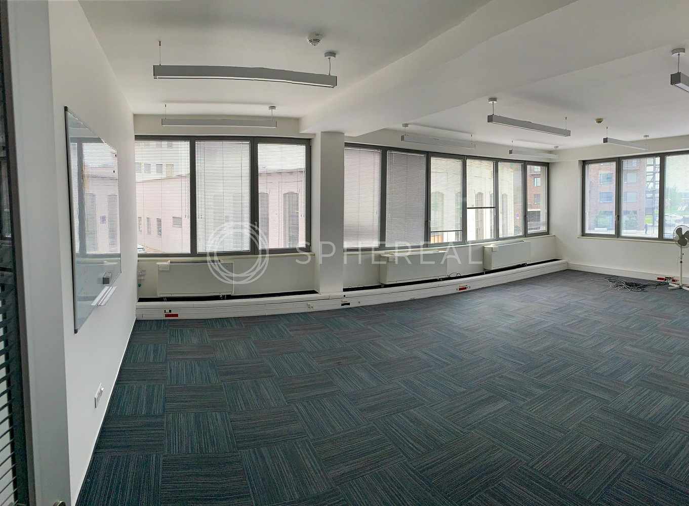 Pronájem kanceláře 397 m² — photo 3