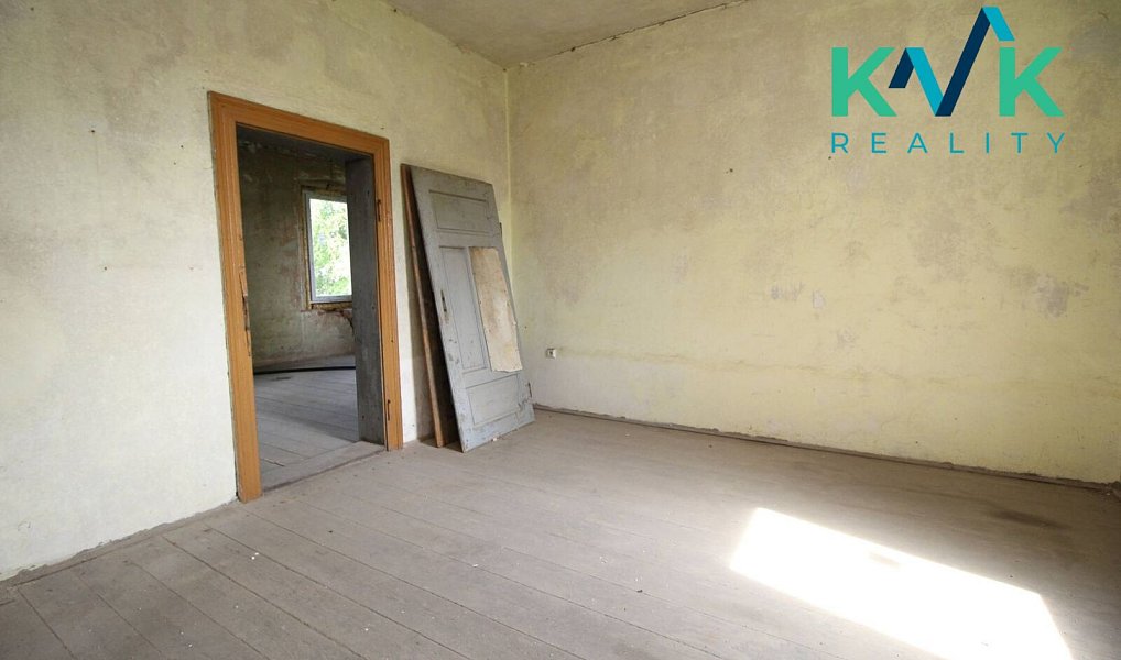 Prodej domu 360 m² s pozemkem 635 m², Plesná – náhled fotky 8