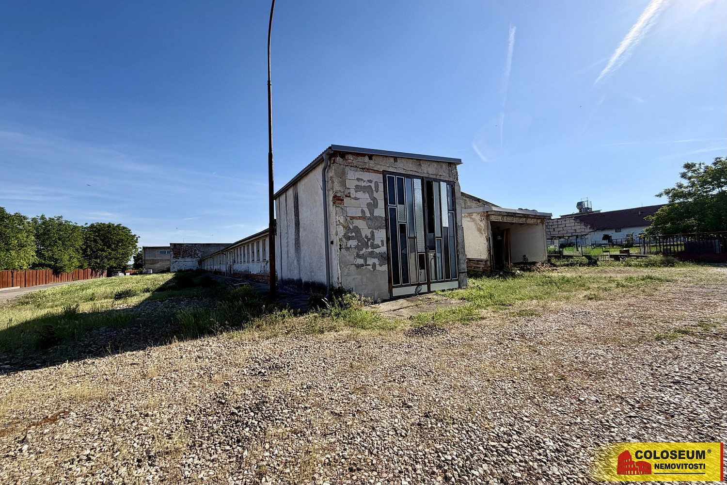 Pronájem skladovacích prostor 330 m² – fotografie 2