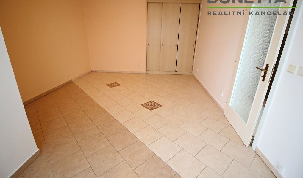Pronájem bytu 2+kk 46 m², Holice – náhled fotky 6