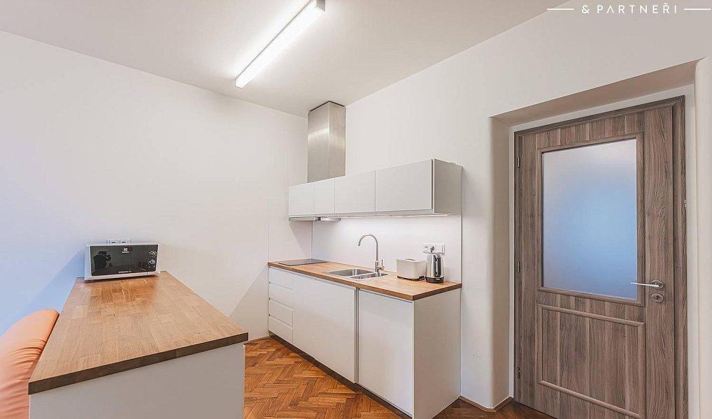 Pronájem bytu 2+kk 59 m², Hradec Králové – náhled fotky 3