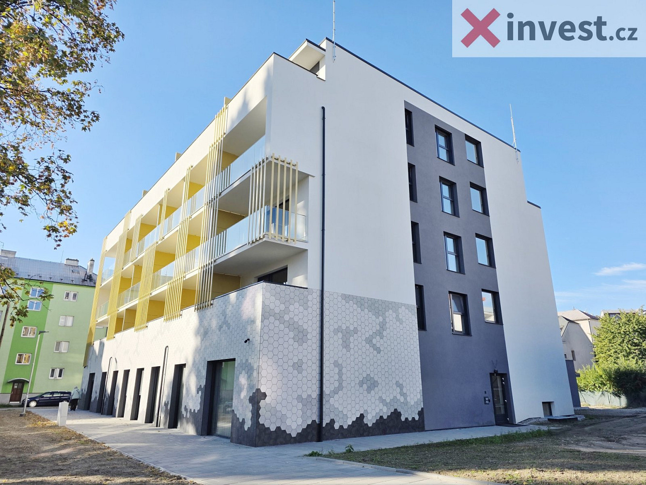 Pronájem novostavby bytu 1+kk s velkou terasou v Olomouci na Varšavském náměstí.