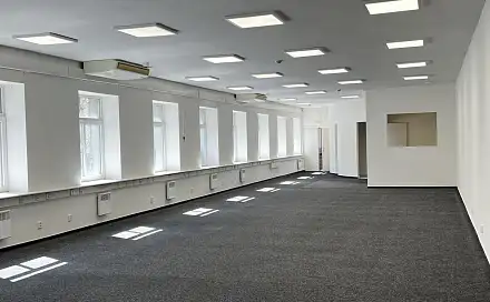 Pronájem kanceláře 170 m², Hartigova, Praha 3 - Žižkov
