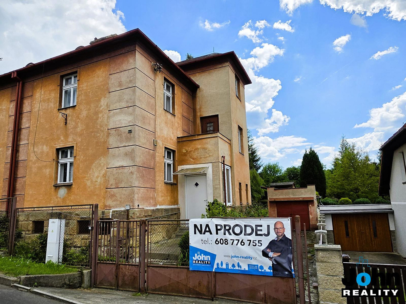 Prodej domu 120 m² s pozemkem 1 900 m²