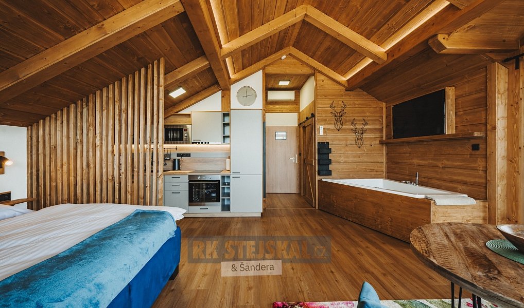 Pronájem bytu 1+kk 42 m², Frymburk – náhled fotky 2