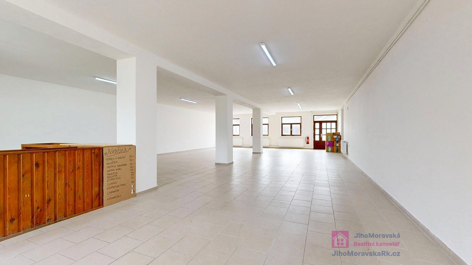 Pronájem obchodních prostor 144 m²