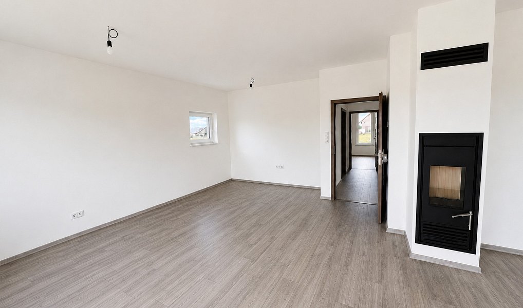 Prodej domu 156 m² s pozemkem 878 m², Žatec – náhled fotky 2