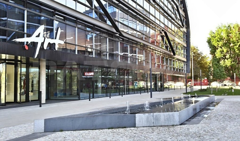 Pronájem kanceláře 1 894 m², Praha – náhled fotky 11