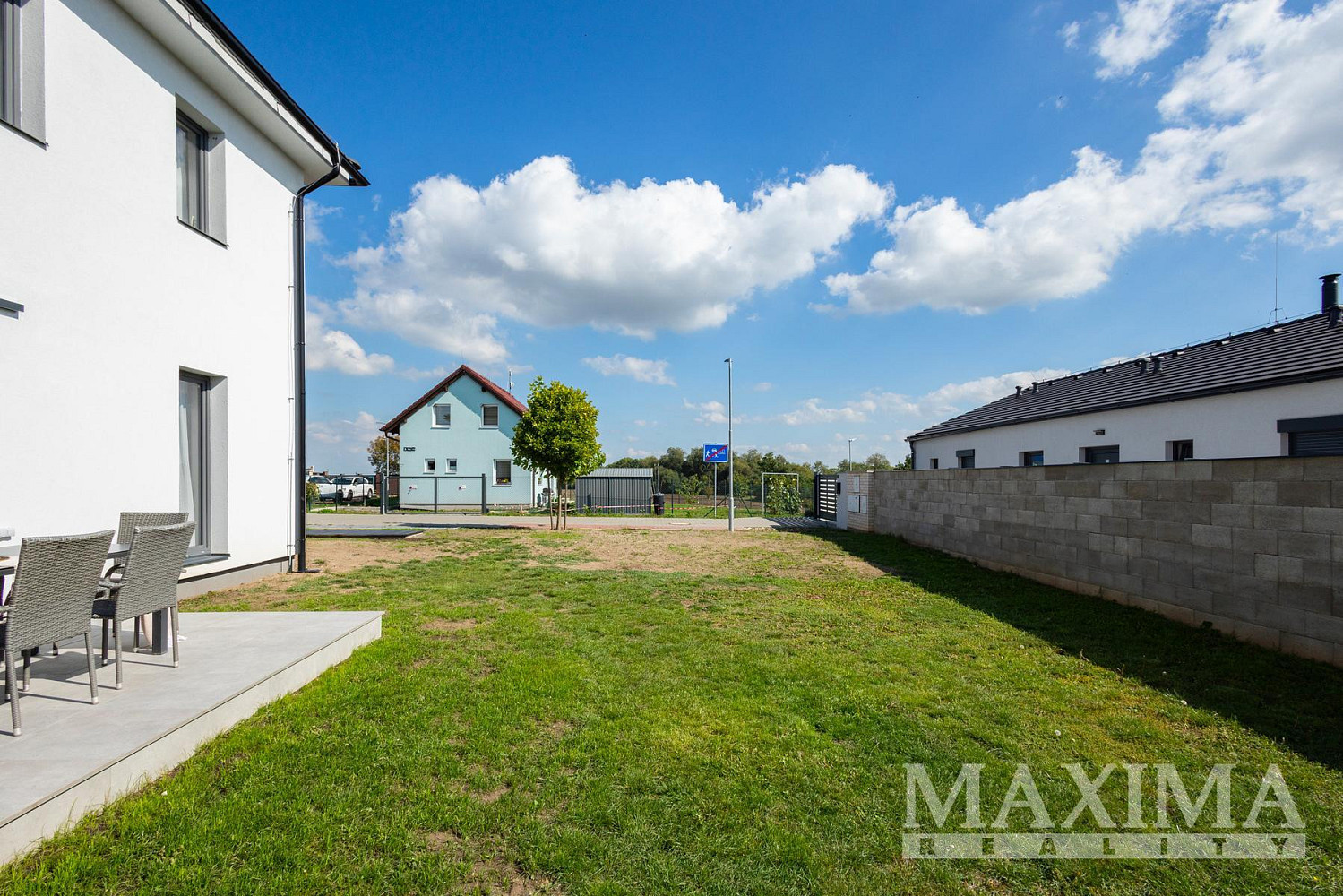 Prodej domu 198 m² s pozemkem 569 m² – fotografie 2