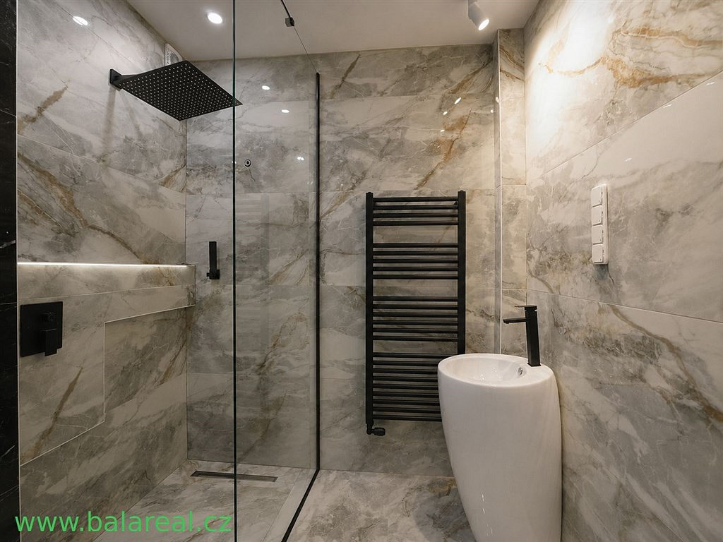 Pronájem bytu 2+kk 40 m² — photo 3