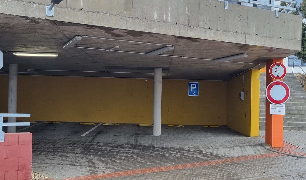 Prodej garážového stání, 13m2, Rosice – náhled fotky 5