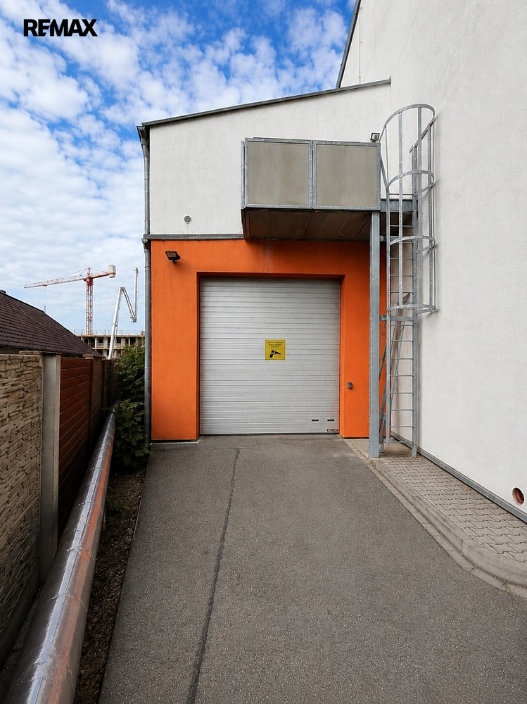 Prodej komerčního objektu (jiného typu) 175 m²