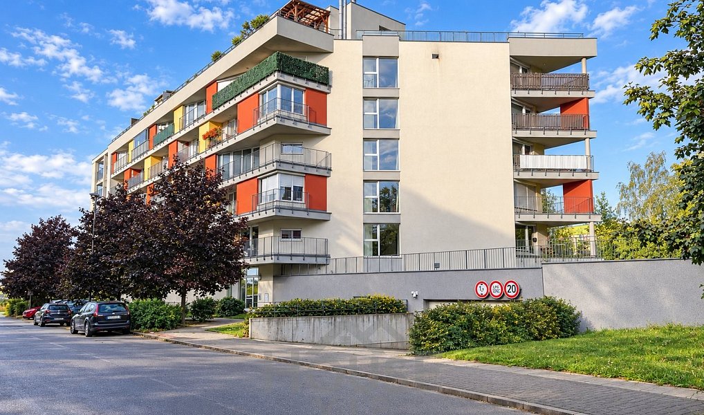 Prodej bytu 2+kk 59 m², Praha – fotka 1 z 18