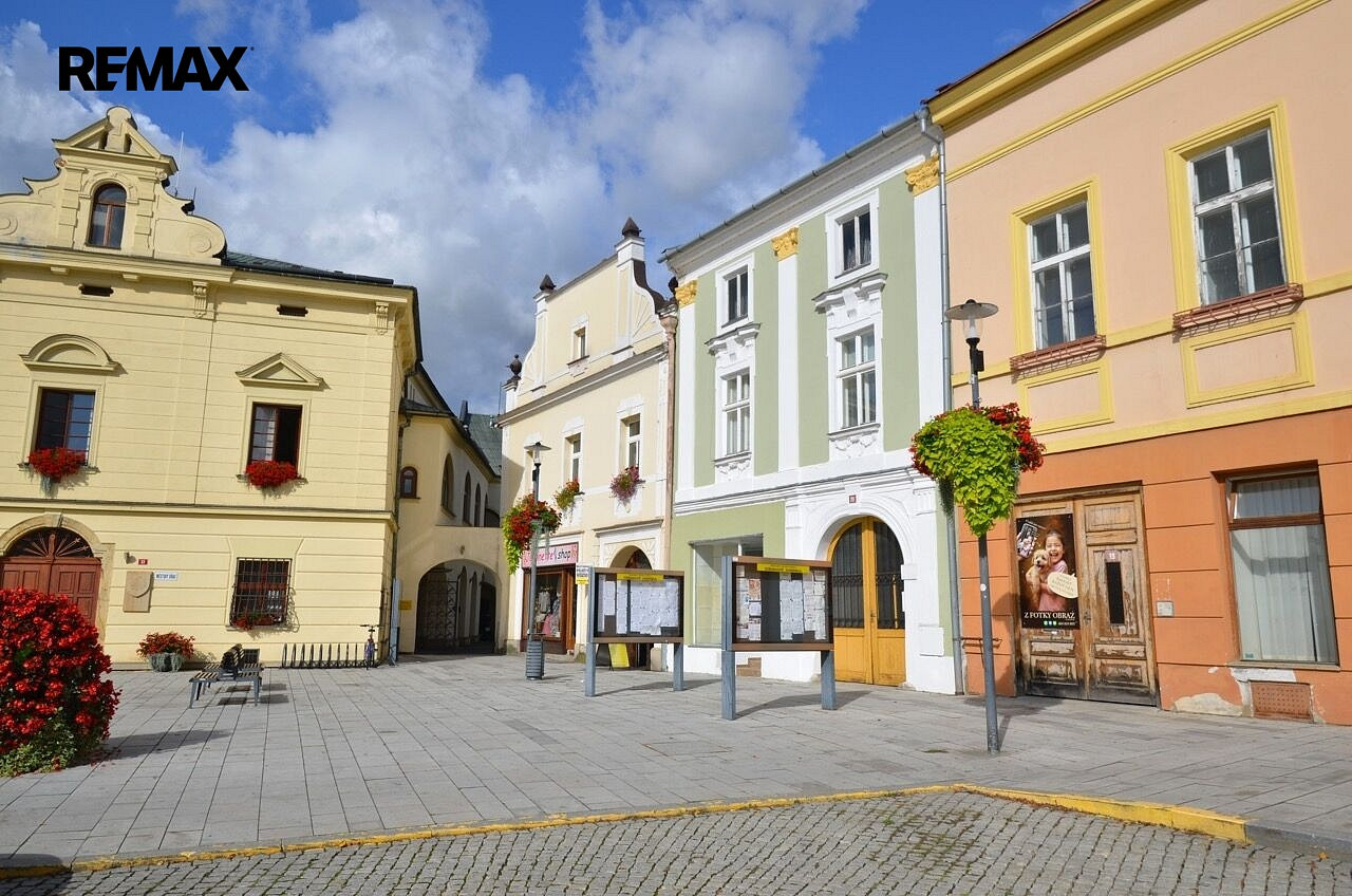 Prodej nájemního domu, činžáku 307 m²