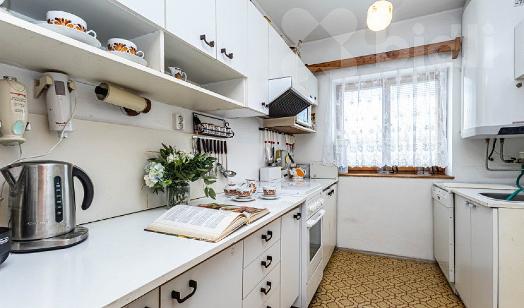 Prodej domu 97 m² s pozemkem 1 779 m², Straky – náhled fotky 3