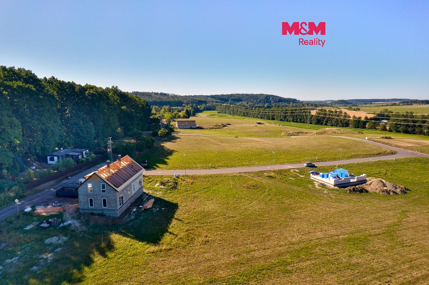 Pronájem stavebního pozemku 818 m²