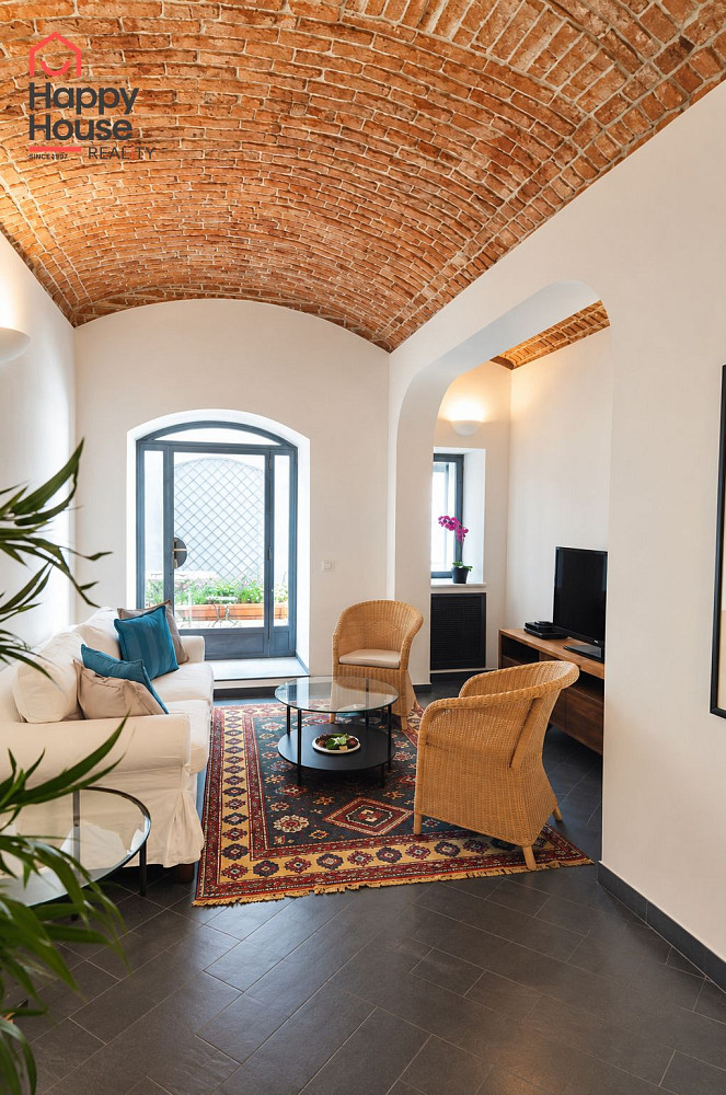 Pronájem bytu 3+1 149 m² – fotografie 2